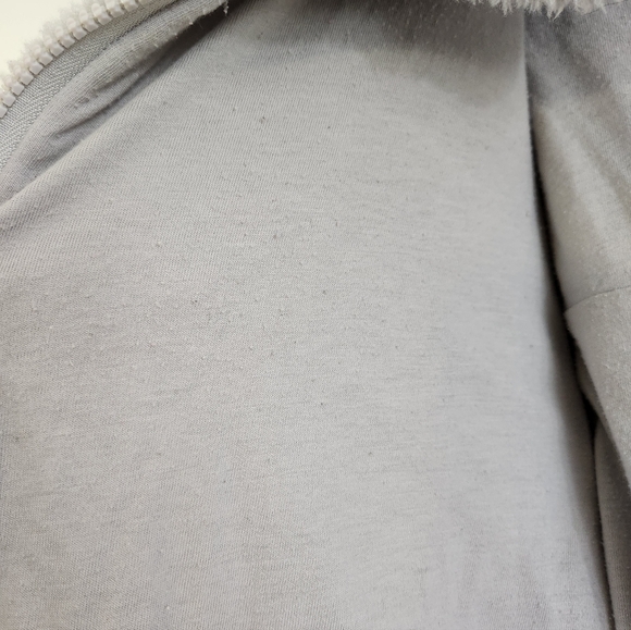 ALO Yoga Foxy Sherpa Jacket - Picture 10 of 11